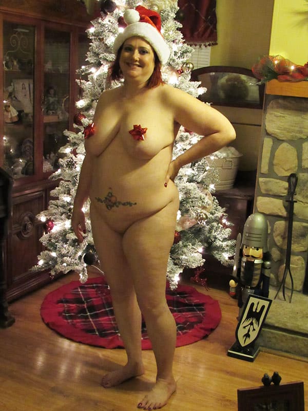 Толстая супруга любит Новый Год 1 фото
