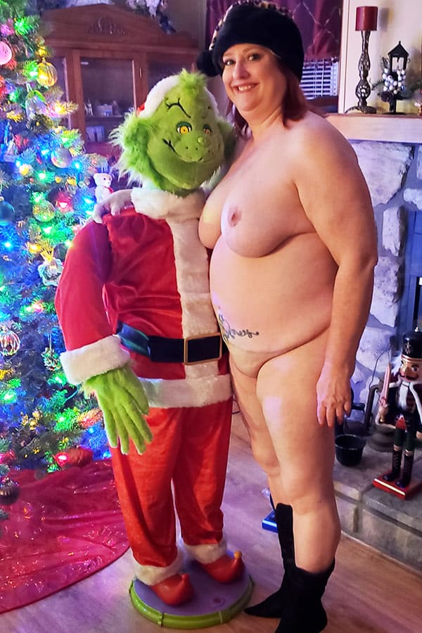 Толстая супруга любит Новый Год 17 фото
