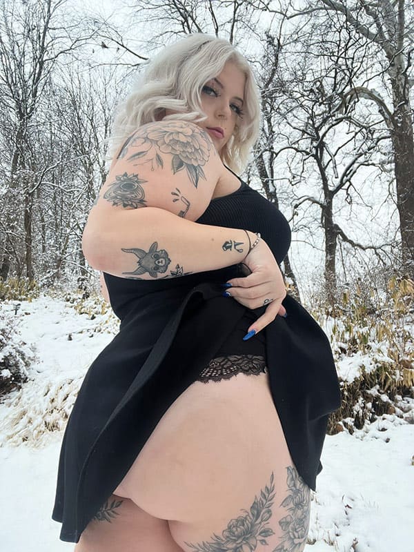 Зимние жопы на снегу 59 фото