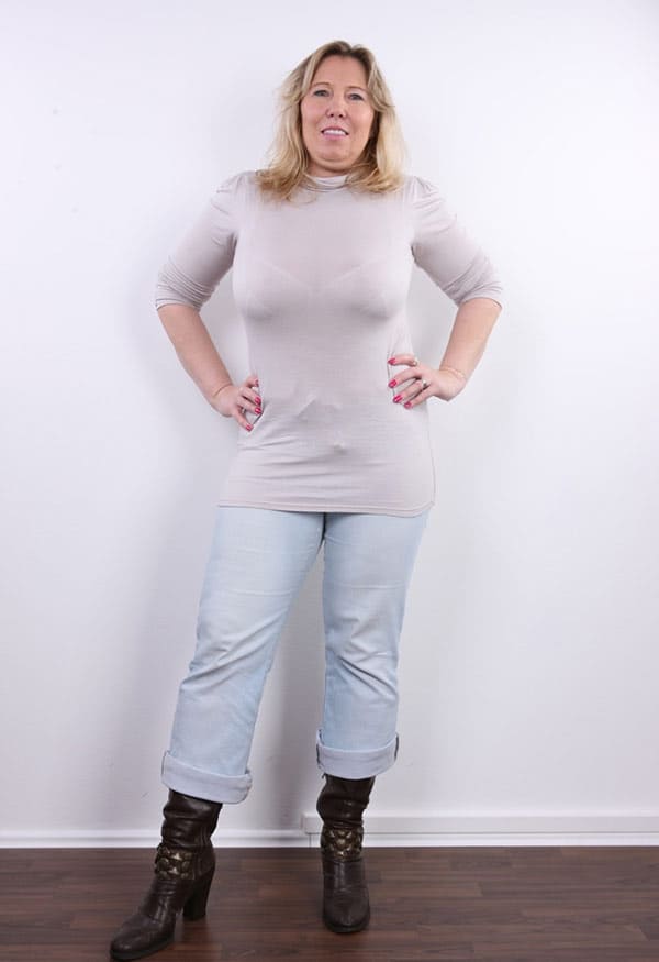 Большая дама на порно кастинге 3 фото