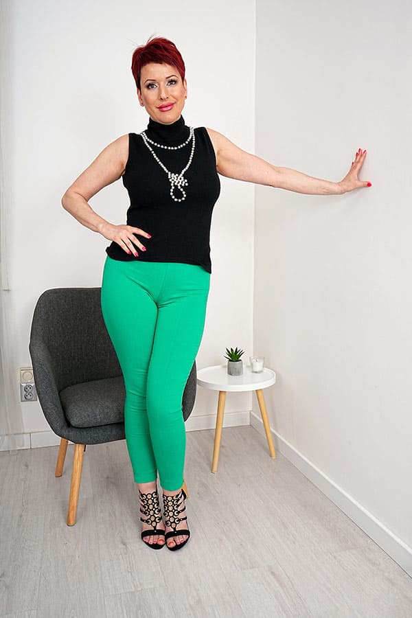 Мамина подруга разделась догола 3 фото