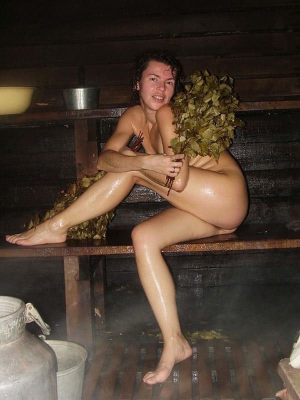 Голые девушки в бане подборка 22 фото