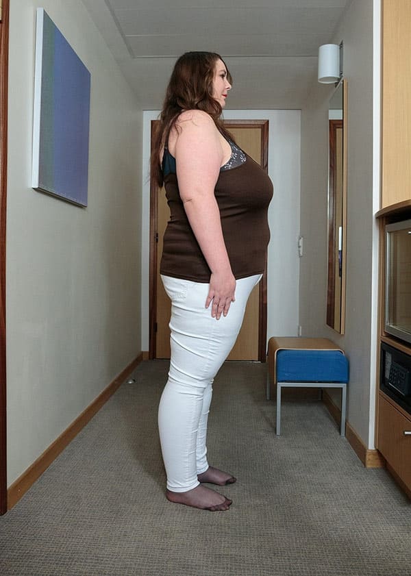 Зрелая толстушка с гигантскими сиськами 2 фото