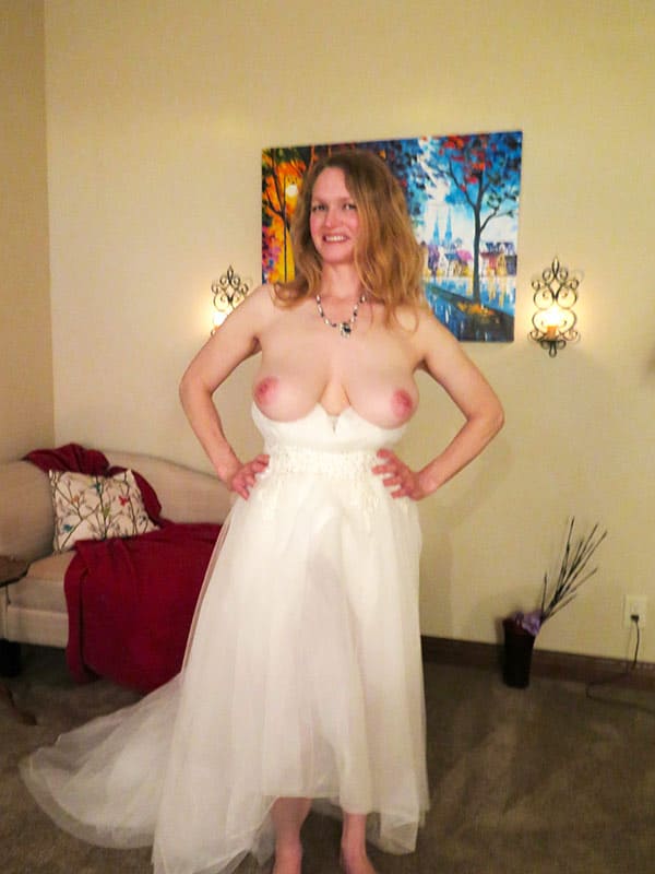 Зрелка в свадебном платье вспоминает первый секс 8 фото