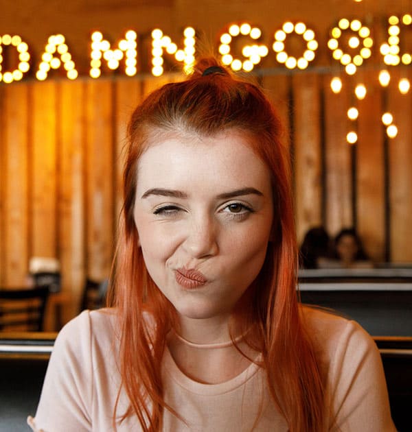 Засветы рыжей девушки в строительном магазине 13 фото