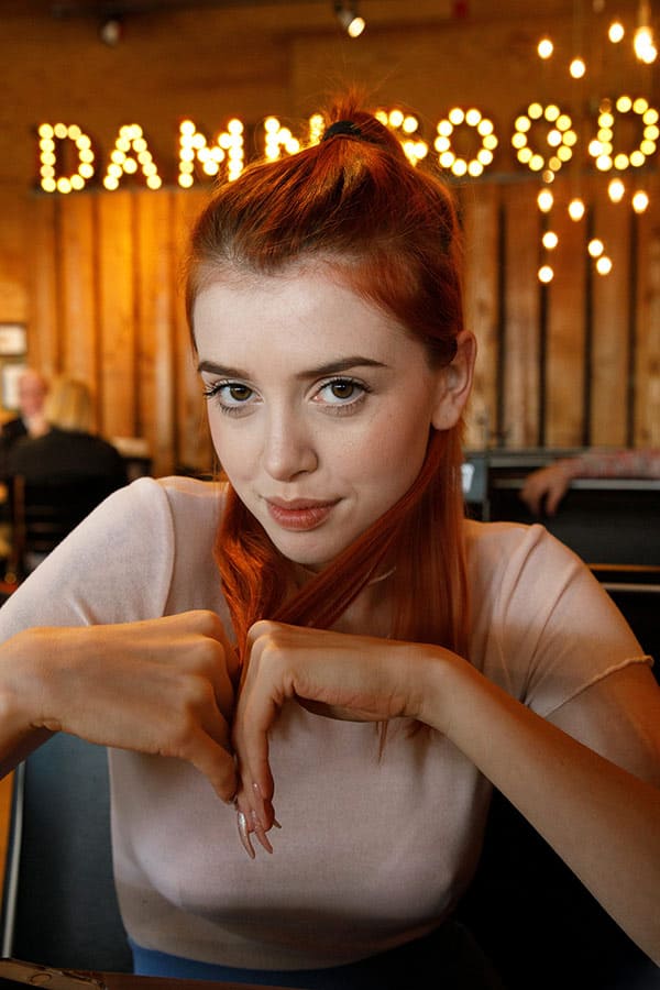 Засветы рыжей девушки в строительном магазине 14 фото