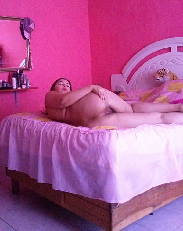 Сочная мамка хочет трахаться 15 фото