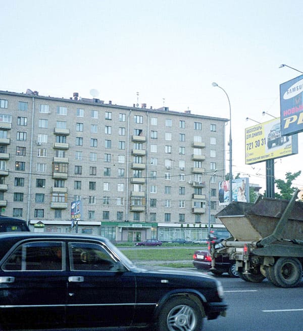 Пьяная шаболда на балконе московской хрущевки 65 фото