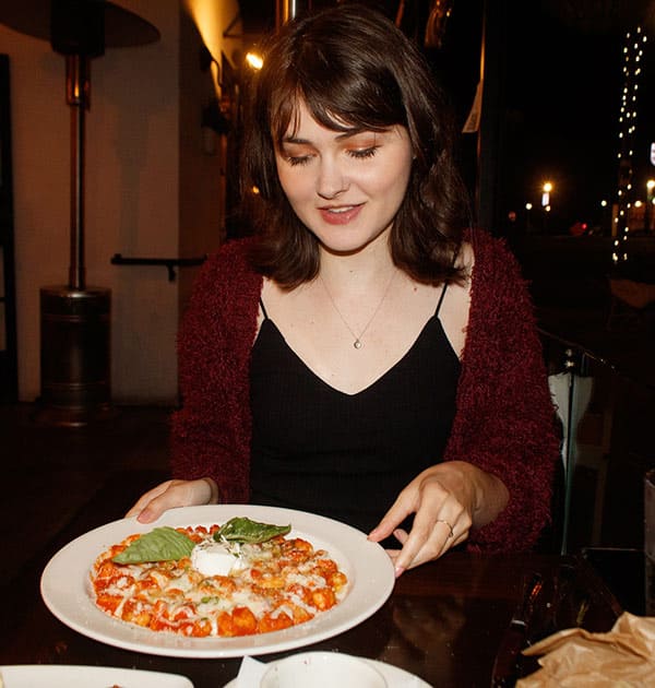 Тарелочница дала за вкусный ужин 11 фото