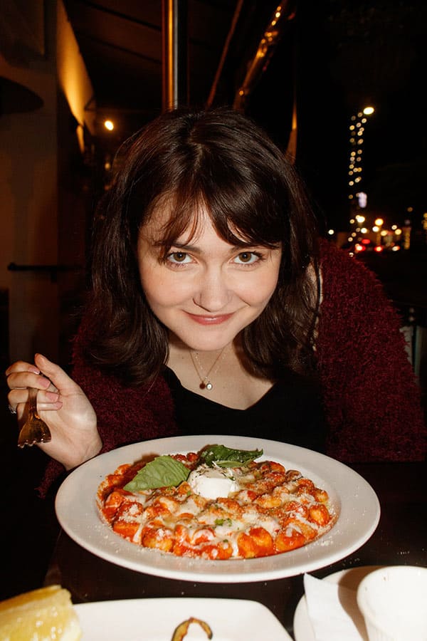 Тарелочница дала за вкусный ужин 12 фото
