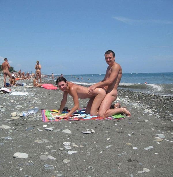 Подсмотренный секс на пляже подборка 1 фото