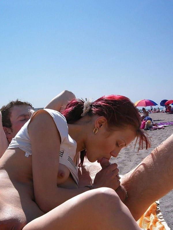 Подсмотренный секс на пляже подборка 24 фото