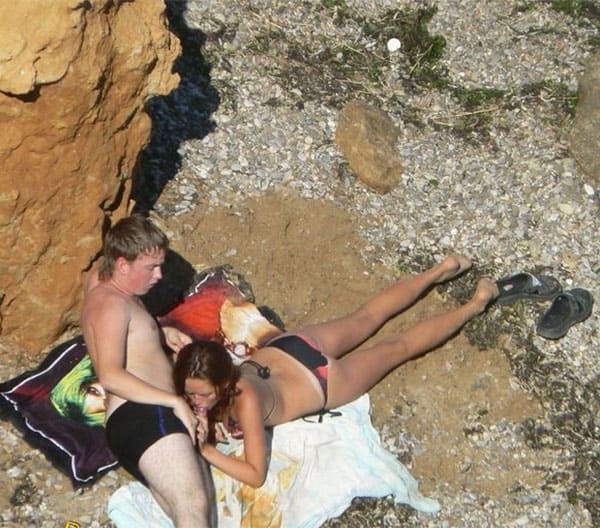 Подсмотренный секс на пляже подборка 37 фото