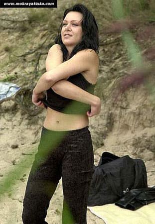 Русское подсмотренное фото за девушкой на нудистком пляже 1 фото