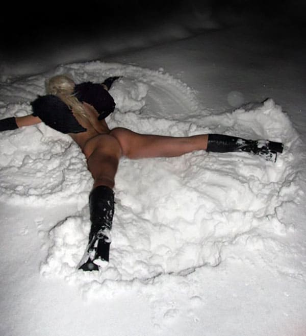 Зимние ню фотографии голых девушек на снегу 32 фото