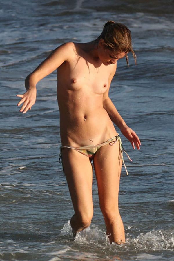 Красивые пляжные девушки голышом фото 15 фото