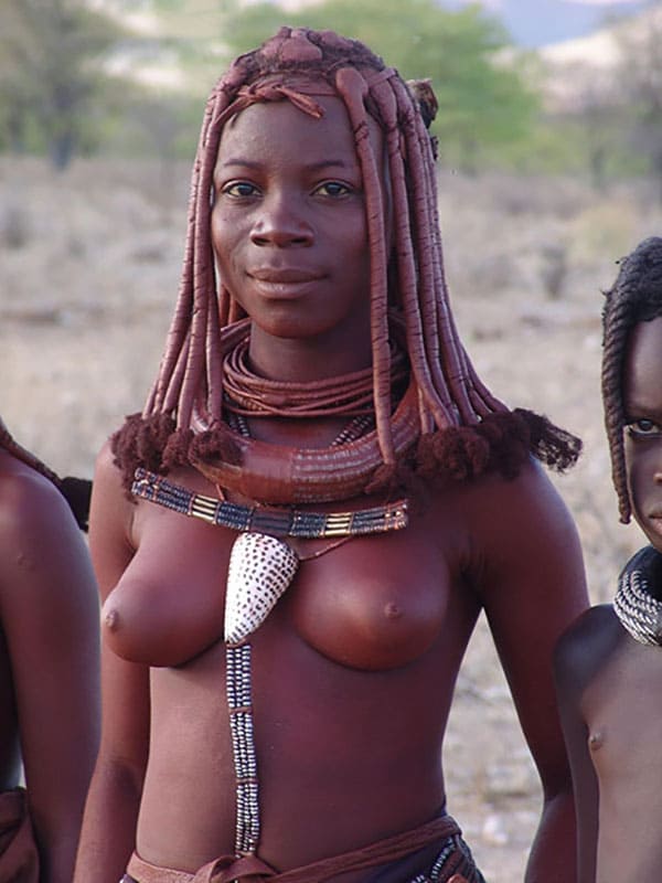 Голые папуаски из племени лесбиянок 11 фото