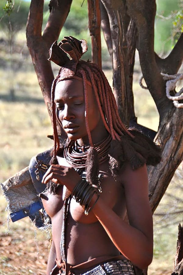 Голые папуаски из племени лесбиянок 12 фото