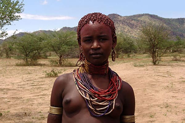 Голые папуаски из племени лесбиянок 26 фото