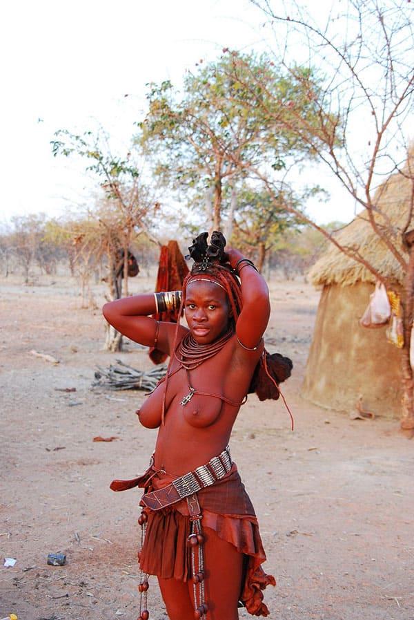 Голые папуаски из племени лесбиянок 33 фото
