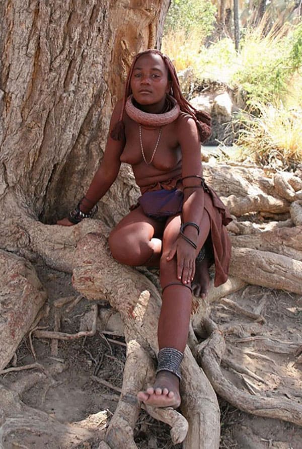 Голые папуаски из племени лесбиянок 40 фото
