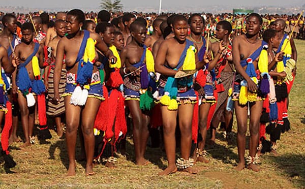 Голые папуаски из племени лесбиянок 57 фото