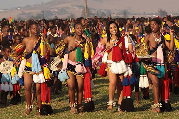 Голые папуаски из племени лесбиянок 60 фото