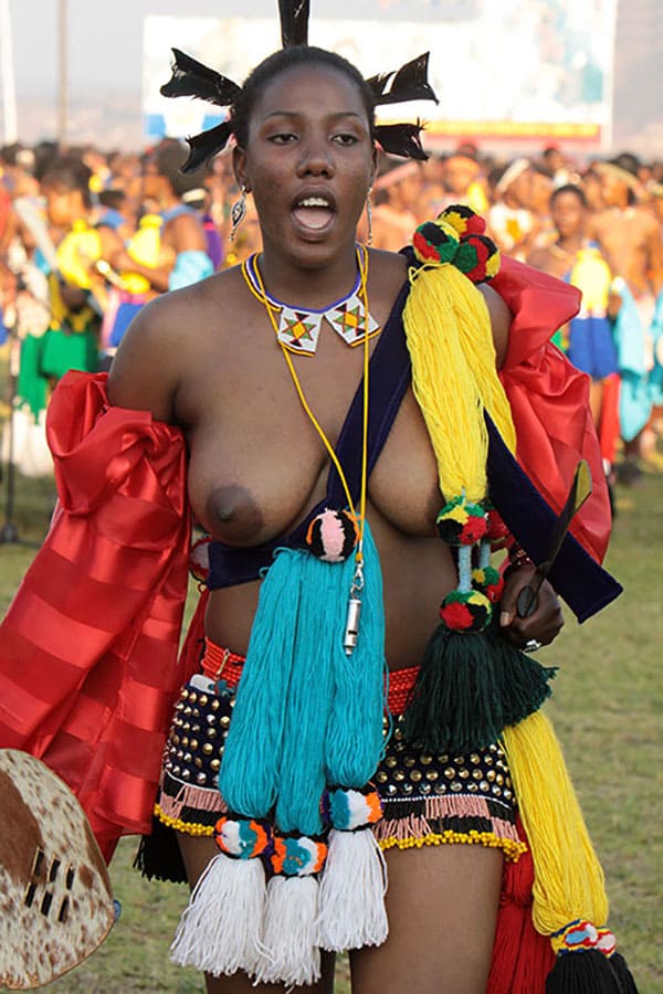 Голые папуаски из племени лесбиянок 61 фото