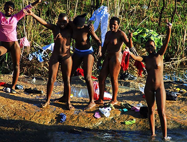Голые папуаски из племени лесбиянок 71 фото