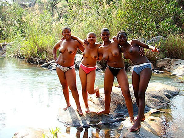 Голые папуаски из племени лесбиянок 72 фото