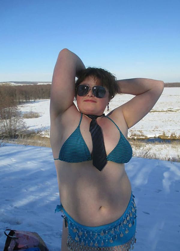 Фото голых девушек на улице зимой 32 фото