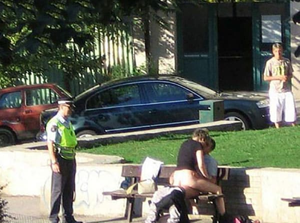 Подсмотренный секс в общественных местах подборка фото 28 фото