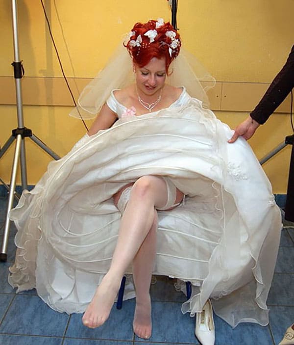 Невесты на свадьбу не одевают трусики 22 фото