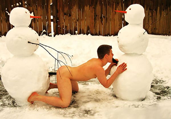 Порно снеговики и голые девушки 25 фото