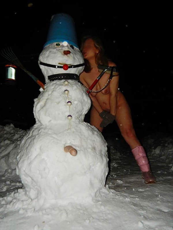 Порно снеговики и голые девушки 5 фото